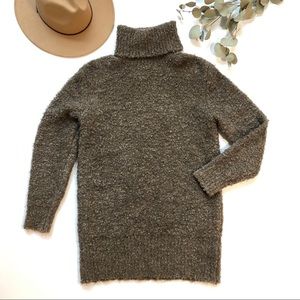 Aritzia Wilfred Free Wool blend sweater!